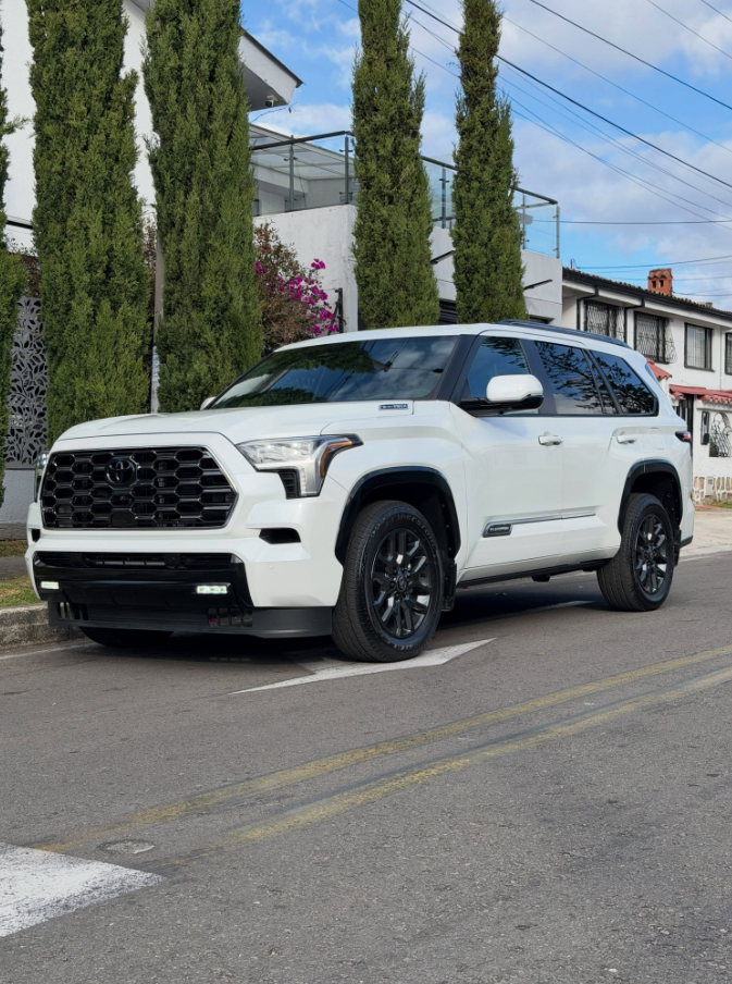 Toyota Sequoia Limited — Edición Especial — foto 1